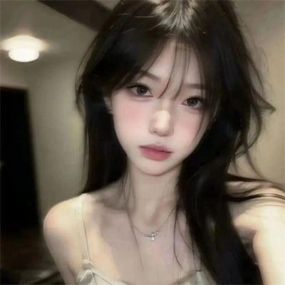 年轻女人